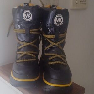 Michael Kors Cold Weather Boots 6.5